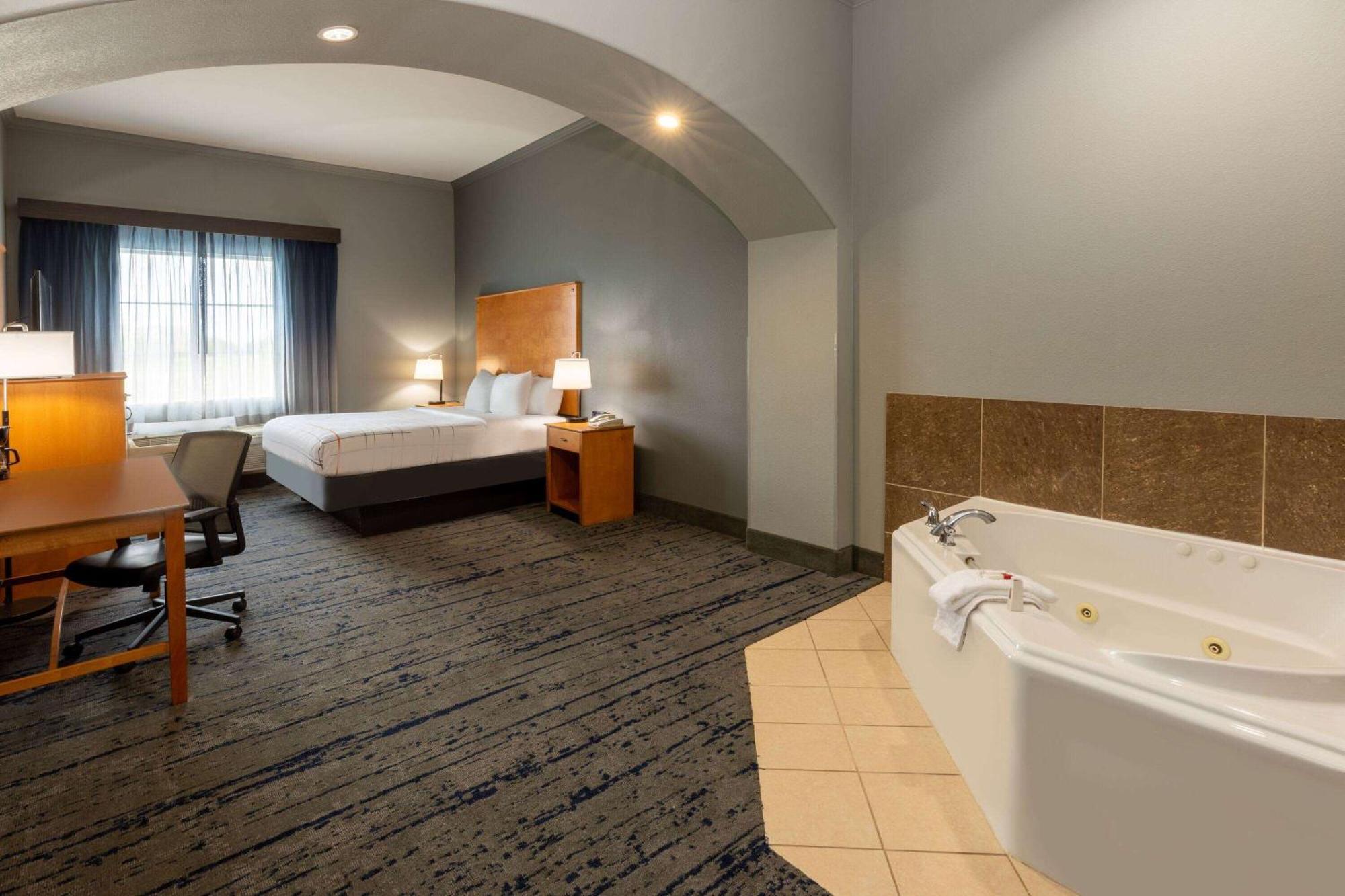 Hotel La Quinta By Wyndham Bridgeport Zewnętrze zdjęcie